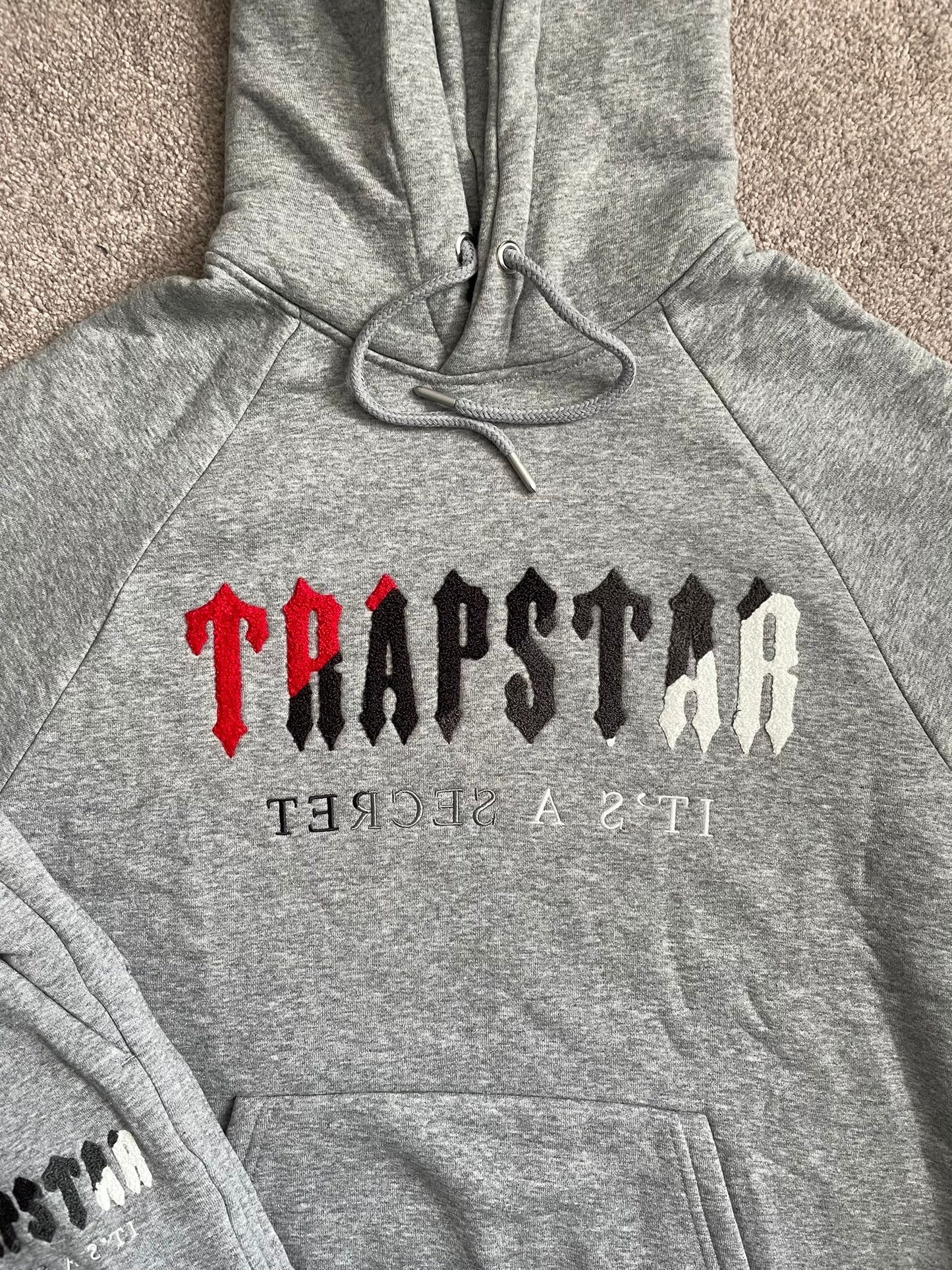 Trapstar Chenille Decoded Tracksuit - Grey/Red